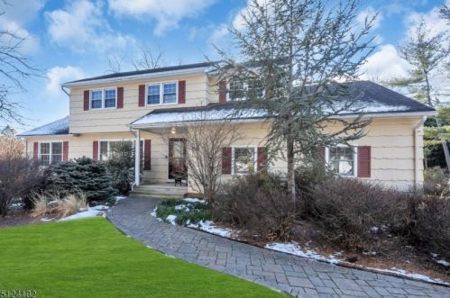 652 Bellerive Ct, Bridgewater, NJ 08807-1618