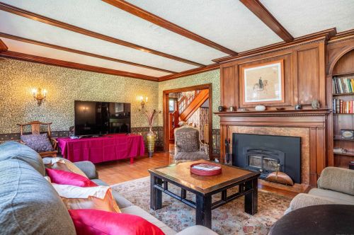 160 Oxford St, Hartford CT 06105-2514 exterior