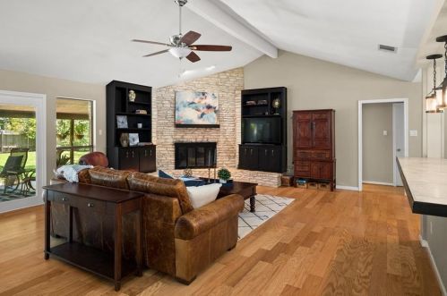 8709 Collingwood Dr, Austin TX 78748-5204 exterior