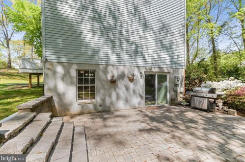 970 Bowie Shop Rd, Huntingtown MD 20639-9103 exterior