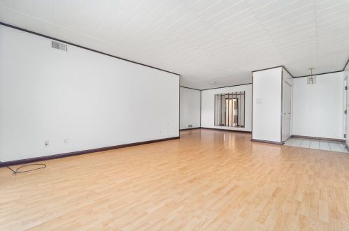 631 Frst Grn Dr, Moon Twp PA 15108-2768 exterior