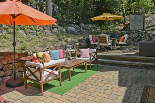 391 Shr Trl, Sparta NJ 07871-1403 exterior