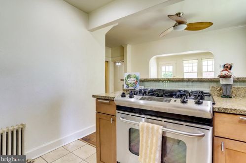 1801 Commonwealth Ave, Alexandria VA 22301-1403 exterior