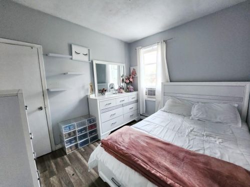 39 Vandewater St, Providence RI 02908-1623 exterior