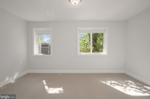 2254 Mt Vw Pl, Washington DC 20020-5219 exterior