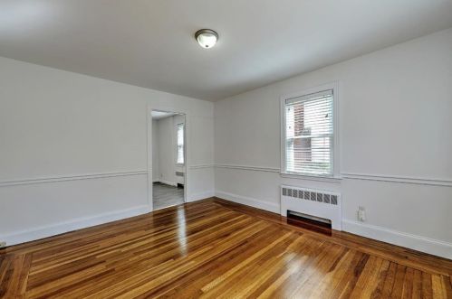 136 9th St, Providence RI 02906-2931 exterior