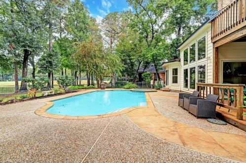 2315 Frst Gdn Dr, Humble TX 77345-1600 exterior