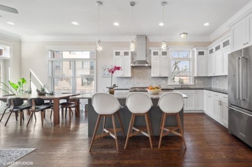 421 50 St, Chicago IL 60615-2222 exterior