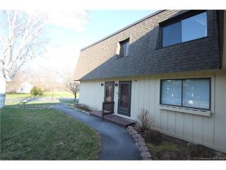 78 Landing Cir, Suffield, CT 06078-1918
