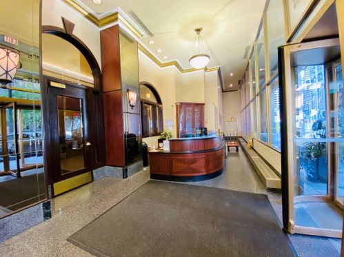 200 Dearborn St, Chicago IL  60601-1616 exterior