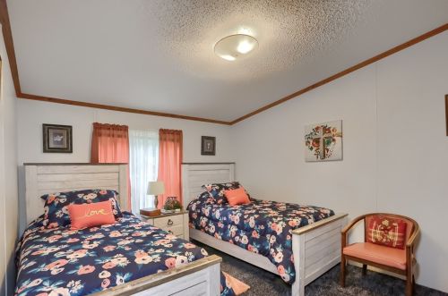 1599 Us Route 30, Hookstown PA 15050-1424 exterior