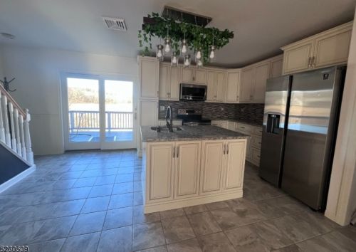 7 Berry Rd, Wantage NJ 07461-3009 exterior