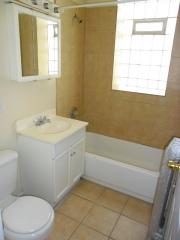 7500 Greenview Ave, Chicago IL  60626-1712 exterior