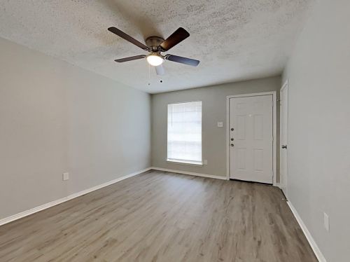 7315 Albert Williams Dr, Dallas TX  75241-4406 exterior