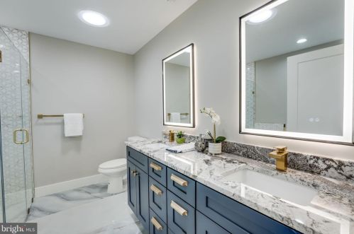 1505 Crestwood Dr, Alexandria VA  22302-2303 exterior