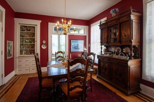 2735 State St, Milwaukee WI 53208-3549 exterior