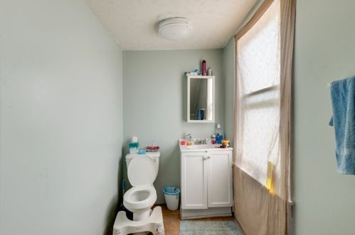 18 Lafayette St, Worcester MA 01608-2131 exterior