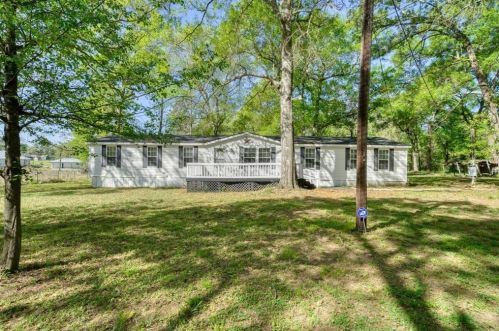 3907 Rollinghills Rd, Conroe TX 77303-4667 exterior