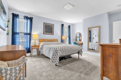 5225 Lotus Way, Pittsburgh PA  15201-2441 exterior