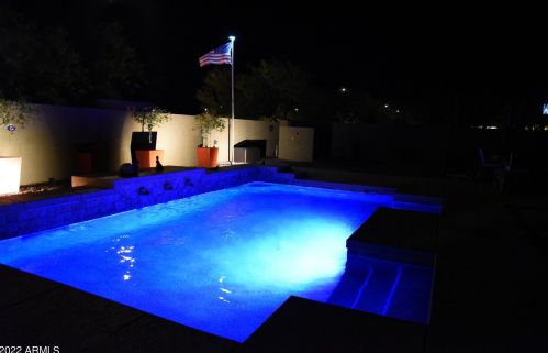 44008 50th Ln, Phoenix, AZ 85087-3094