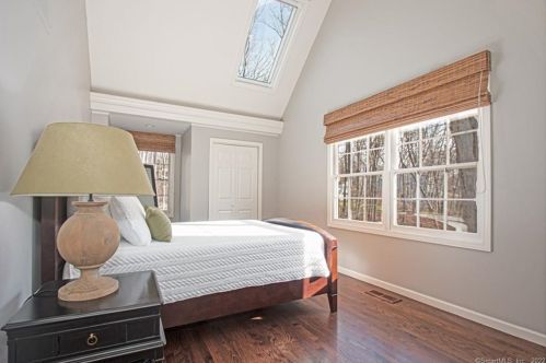 37 Dudley Rd, Wilton CT 06897-3508 exterior