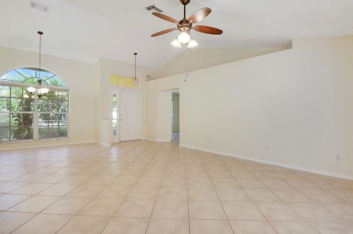 1826 Leafy Rd, Fort Pierce FL  34953-1392 exterior