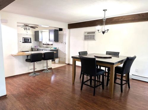 6221 Fairview Ave, Milwaukee WI  53213-4151 exterior