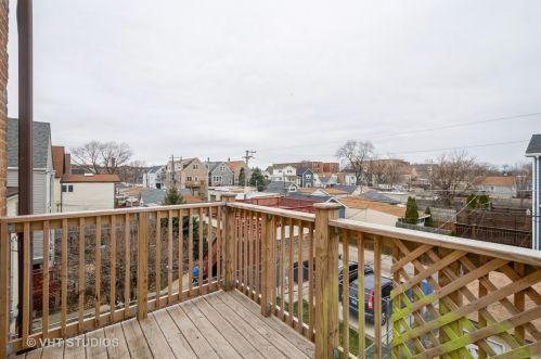 3252 Wabansia Ave, Chicago IL 60647-4937 exterior