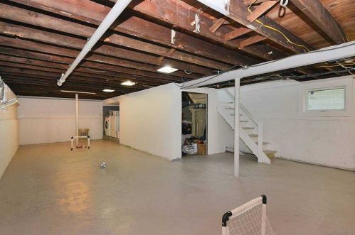 91 Amherst Rd, Valley Stream NY 11581-3314 exterior