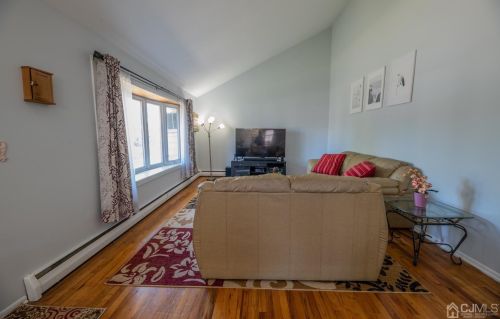 15 Sims Rd, Edison NJ 08817-3034 exterior