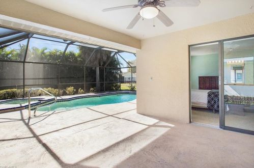 842 99 Ave, Naples FL 34108-2234 exterior