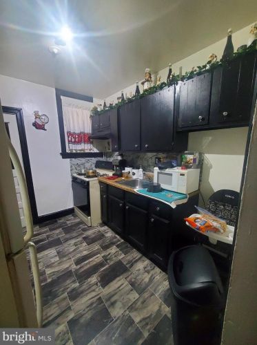 161 Godfrey Ave, Philadelphia PA 19126-3829 exterior