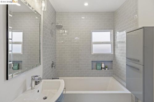 925 Santa Fe, Berkeley CA 94706-2345 exterior