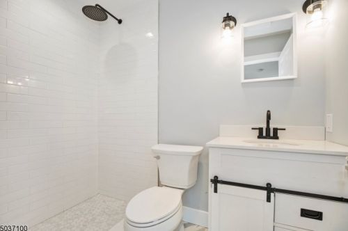 67 Shawnee Trl, Wharton NJ  07885-2925 exterior