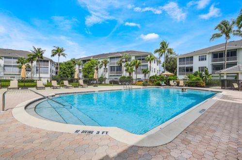 755 Bentwater Cir, Naples FL 34108-6719 exterior