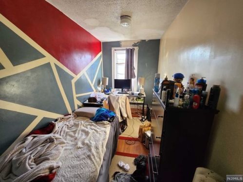 134 Jewell St, Outwater NJ 07026-3750 exterior