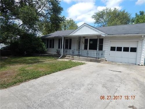 828 Mcginnis St, Lebanon, MO 65536-2655