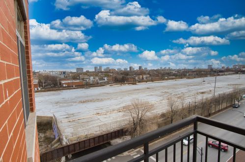 2322 Canal St, Chicago IL 60616-2020 exterior