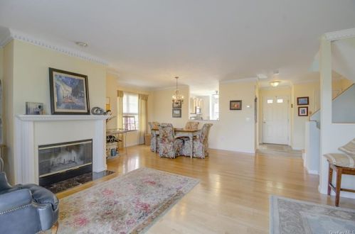 421 Cornwall Mdw Ln, Patterson NY 12563-2649 exterior