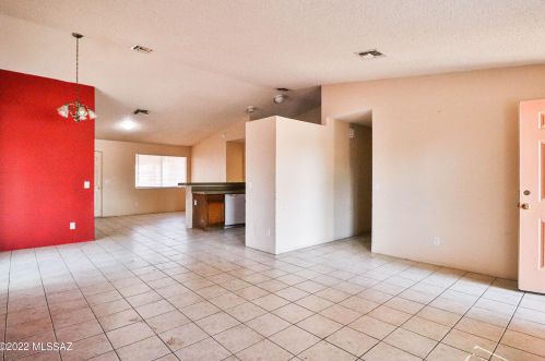 6082 Birchwood Dr, Tucson AZ  85746-3150 exterior