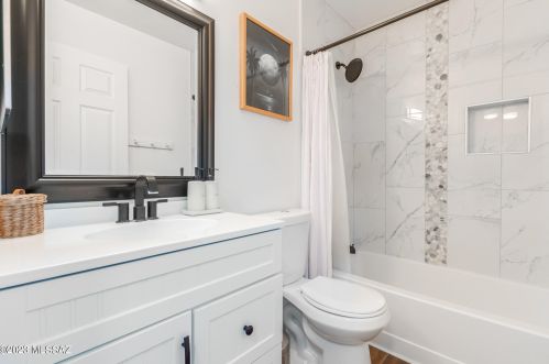 3272 Alexanderwood Dr, Tucson AZ 85746-1081 exterior