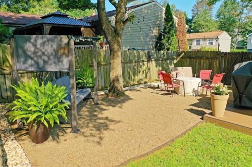 2238 Chapparal Dr, Pittsburgh PA  15239-2355 exterior