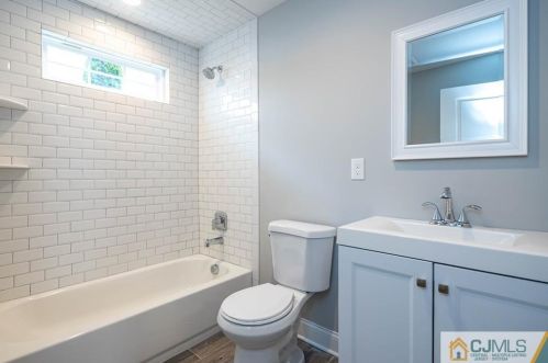 87 Ashley Rd, Edison NJ  08817-4062 exterior