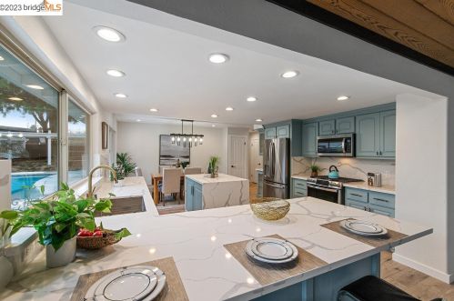 1735 Ancona Ct, Concord CA  94519-1524 exterior