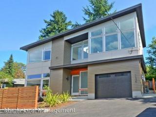 11336 40th Ave, Seattle WA  98125-5723 exterior