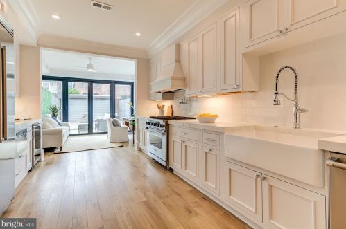 1924 10th St, Washington DC  20001-4112 exterior