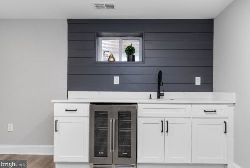 8916 Copenhaver Dr, Rockville MD  20854-3009 exterior