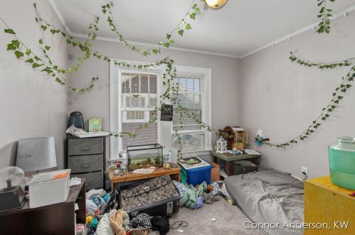 1247 Sherman St, Grand Rapids MI 49506-2614 exterior