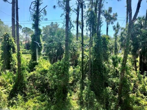 7823 Regal Heron Cir, Naples FL 34104-5849 exterior