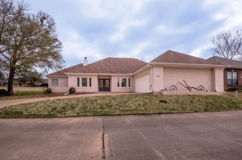 110 18 St, Huntsville TX 77340-4370 exterior